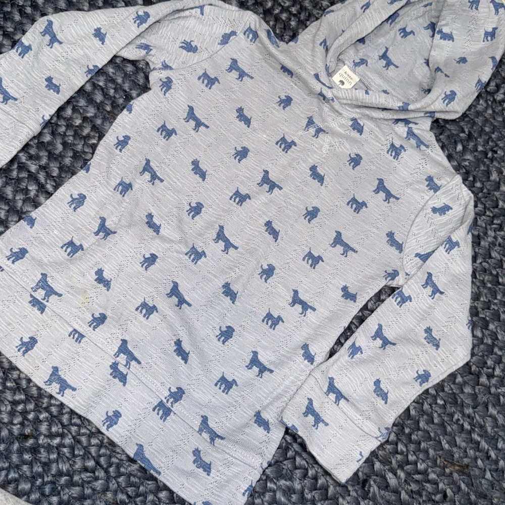 Kate Quinn long sleeve hooded shirt